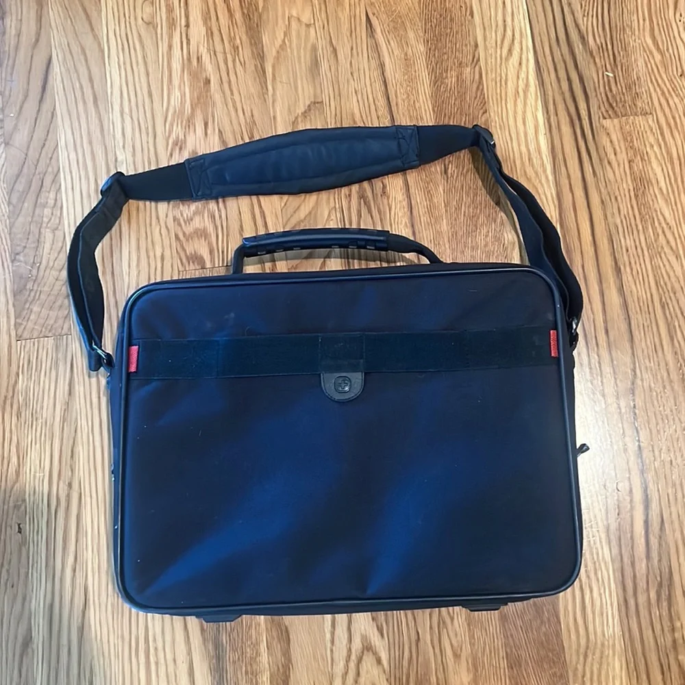 Swiss Tech laptop computer bag